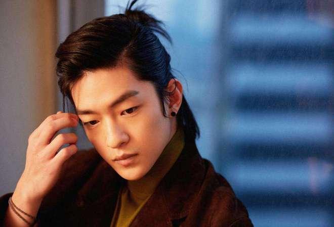 爆料娱乐圈屈楚萧